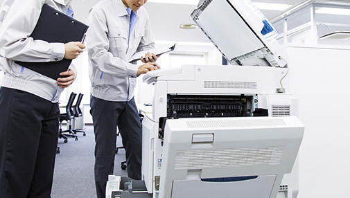 複合複写機の運搬納品作業